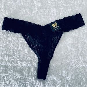 Wacoal Black Lace Thong Size L
